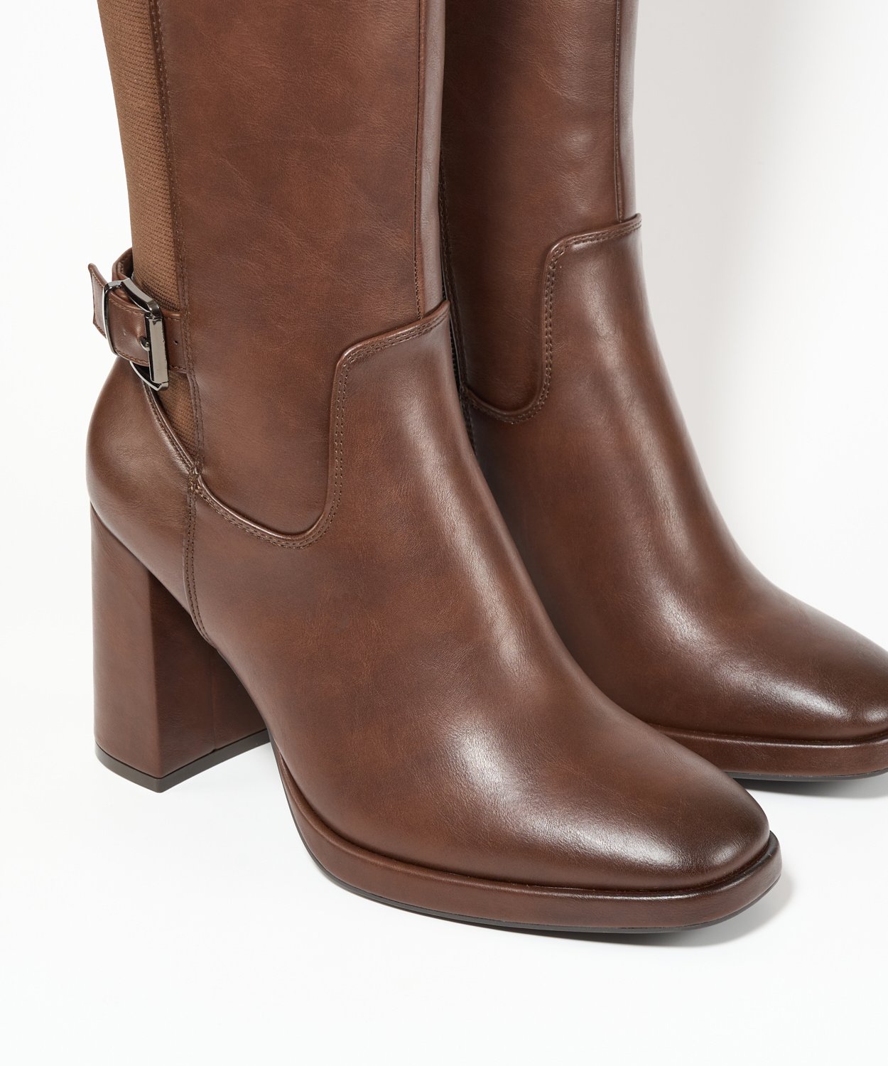 Botas altas tacón hebilla image number null